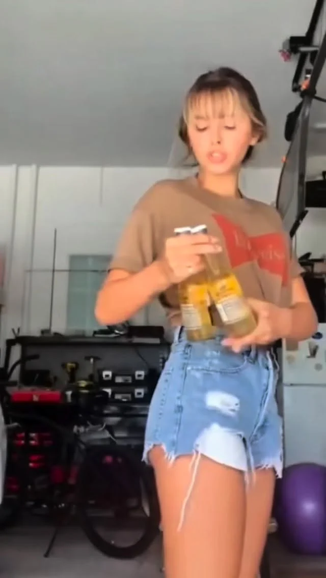 Instagram post from pablobeer_int. This post is in position 11.